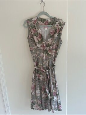 Heart of Haute Vintage inspired dress.